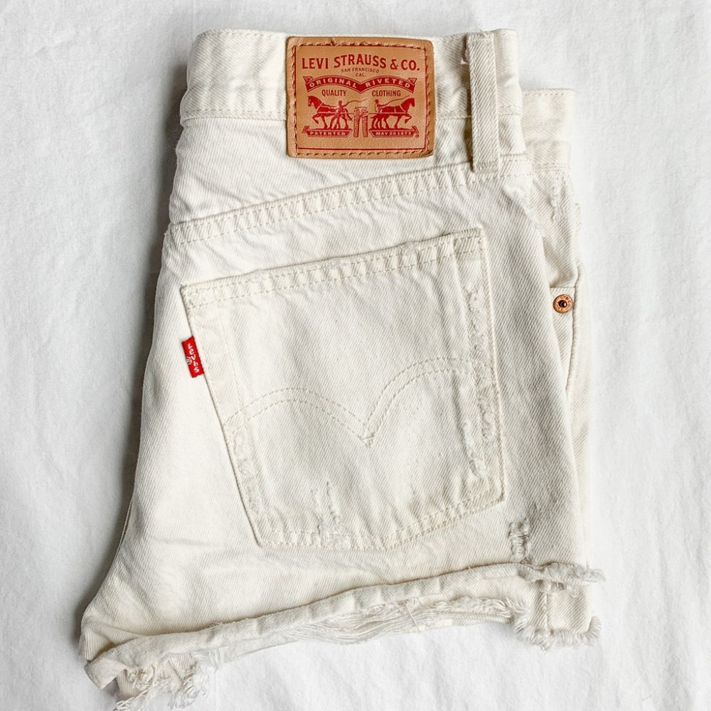 levi's 501 button fly cut off shorts